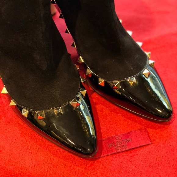 LIKE NEW! Valentino Garavani rockstud ankle boots - Picture 6 of 8